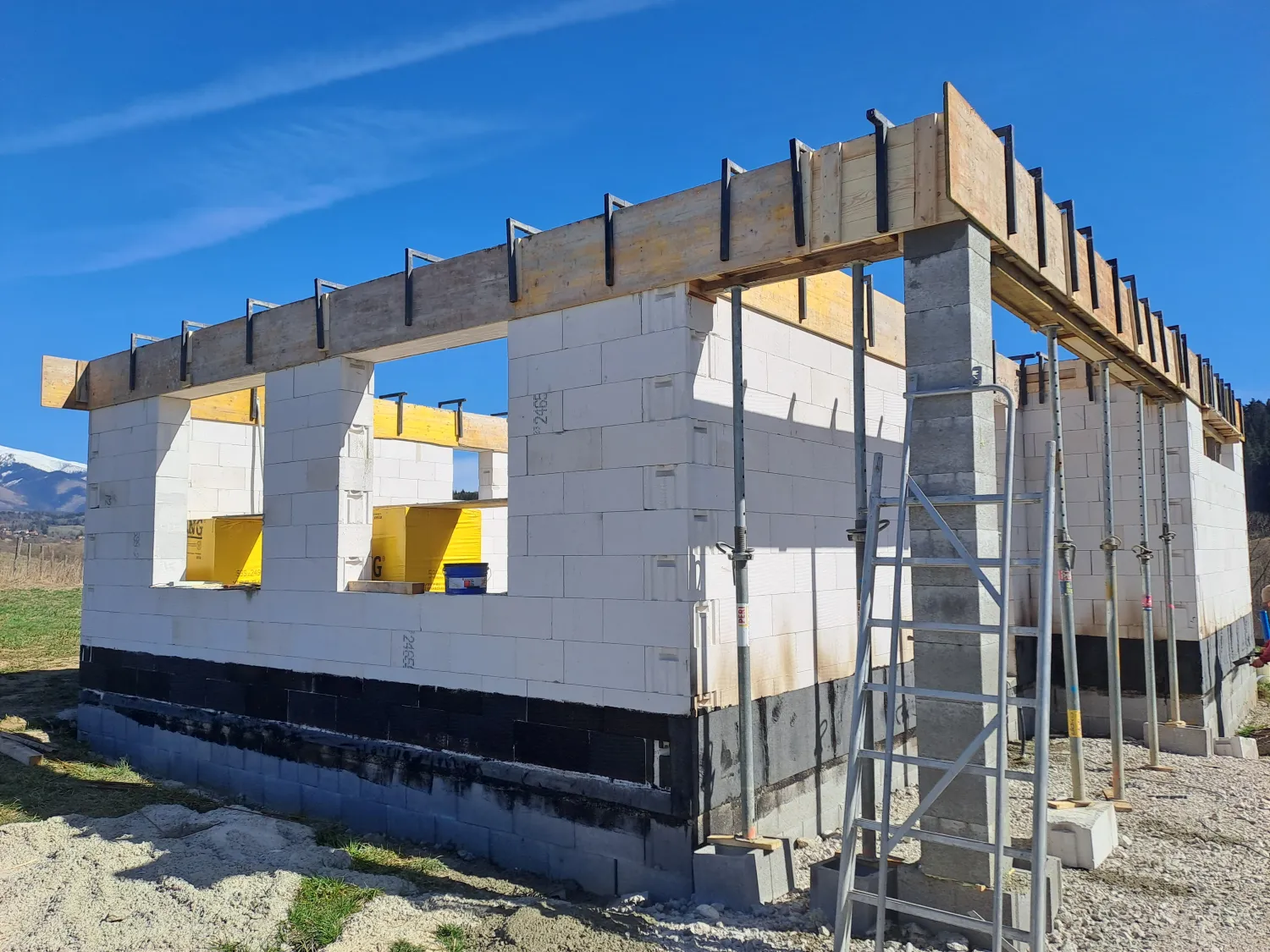 Projekt víkendového domu v Benadikovej