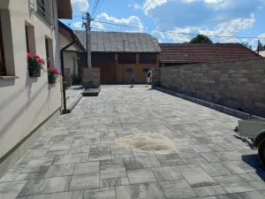 Obrázok Profesionálna realizácia zámkovej dlažby