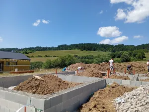 Obrázok Realizácia základových platní, Liptovské Beharovce